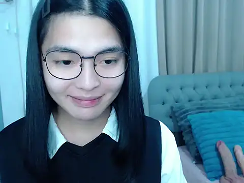 Snapshot of zhaviahale21 chatting on 28, 10, 2025 zhaviahale21 online show from 28, 10, 2025