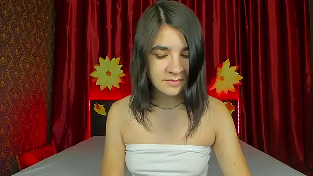  Polly Love  online show from 24, 11, 2025