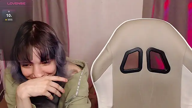 Snapshot of Robin_yourss chatting on 6, 4, 2026 Robin yourss online show from 6, 4, 2026