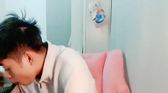 Snapshot of FFFFZ189 chatting on 13, 12, 2024 FFFFZ189 online show from 13, 12, 2024