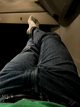 Snapshot of Dan_NFS chatting on 31, 10, 2025 Dan NFS online show from 31, 10, 2025