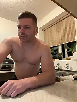 Snapshot of Dan_NFS chatting on 14, 11, 2025 Dan NFS online show from 14, 11, 2025