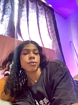 Snapshot of bloom444 chatting on 4, 11, 2025 bloom444 online show from 4, 11, 2025