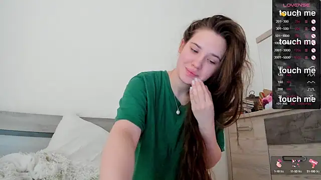 Holly Molii online show from 22, 2, 2025