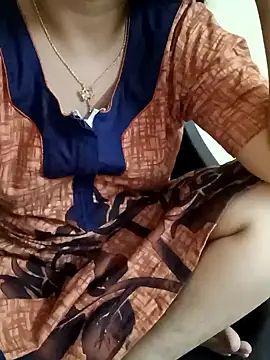 Snapshot of yourtamilcouple chatting on 28, 1, 2025 yourtamilcouple online show from 28, 1, 2025