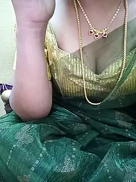 Snapshot of yourtamilcouple chatting on 29, 11, 2025 yourtamilcouple online show from 29, 11, 2025