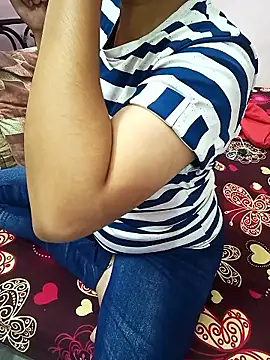 Snapshot of yourtamilcouple chatting on 7, 1, 2026 yourtamilcouple online show from 7, 1, 2026