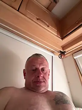 Snapshot of JakubW79 chatting on 6, 5, 2026 JakubW79 online show from 6, 5, 2026