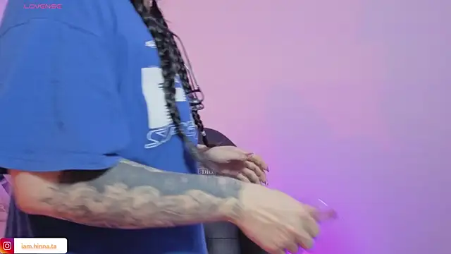 hina tay online show from 13, 11, 2025