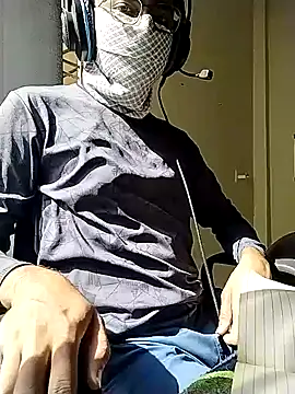 Snapshot of hotboy22 chatting on 17, 11, 2025 hotboy22 online show from 17, 11, 2025