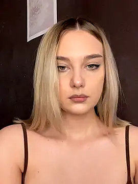 Snapshot of Alisa_Rise chatting on 9, 11, 2025 Alisa Rise online show from 9, 11, 2025