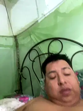 Avilespozo19993 online show from 13, 10, 2025