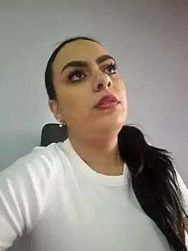 Snapshot of ElyzaIbarra chatting on 9, 2, 2025 ElyzaIbarra online show from 9, 2, 2025