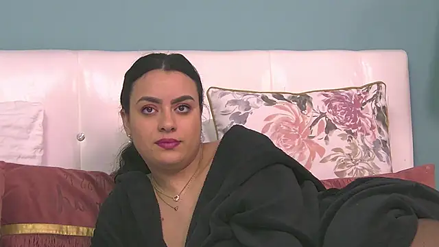 Snapshot of ElyzaIbarra chatting on 27, 2, 2025 ElyzaIbarra online show from 27, 2, 2025