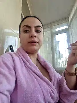 Snapshot of ElyzaIbarra chatting on 7, 3, 2025 ElyzaIbarra online show from 7, 3, 2025