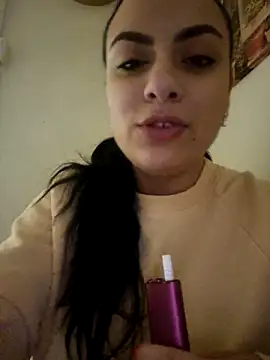 Snapshot of ElyzaIbarra chatting on 8, 3, 2025 ElyzaIbarra online show from 8, 3, 2025