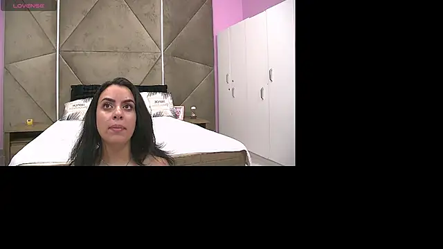 Snapshot of ElyzaIbarra chatting on 24, 9, 2025 ElyzaIbarra online show from 24, 9, 2025