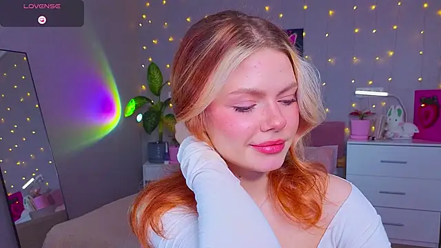 Red  Candy online show from 12, 4, 2026