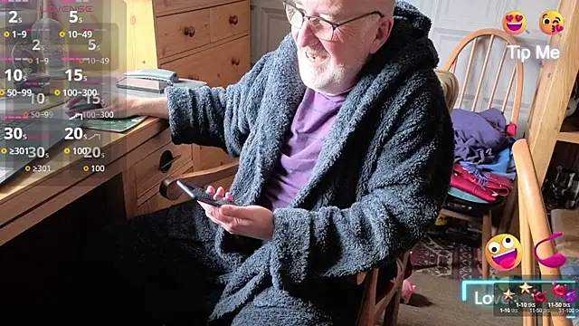 Adamdaddybear online show from 27, 9, 2025