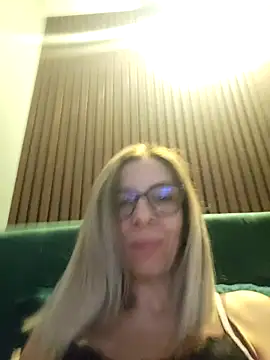 SukyGirl online show from 18, 12, 2024