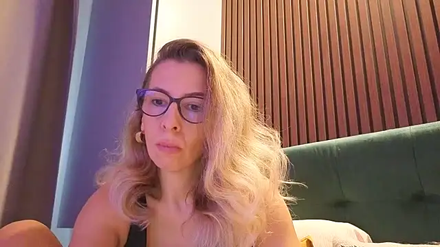 SukyGirl online show from 27, 11, 2025