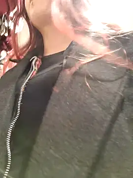 Snapshot of Reed_Fox chatting on 22, 11, 2025 Reed Fox online show from 22, 11, 2025