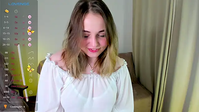 Snapshot of alysia_storm chatting on 5, 11, 2025 alysia storm online show from 5, 11, 2025