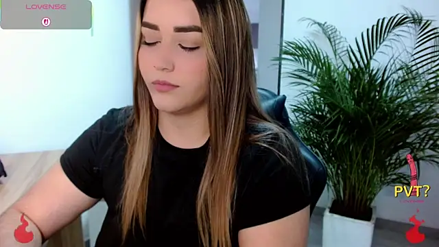 Lucia star   online show from 6, 4, 2026