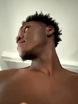 Snapshot of Festivitiesking1 chatting on 7, 10, 2025 Festivitiesking1 online show from 7, 10, 2025