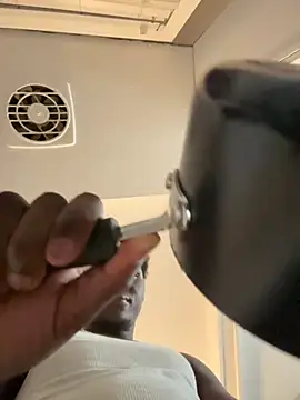 Snapshot of Festivitiesking1 chatting on 13, 10, 2025 Festivitiesking1 online show from 13, 10, 2025