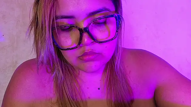 Snapshot of Agatha_humidity chatting on 31, 5, 2026 Agatha humidity online show from 31, 5, 2026