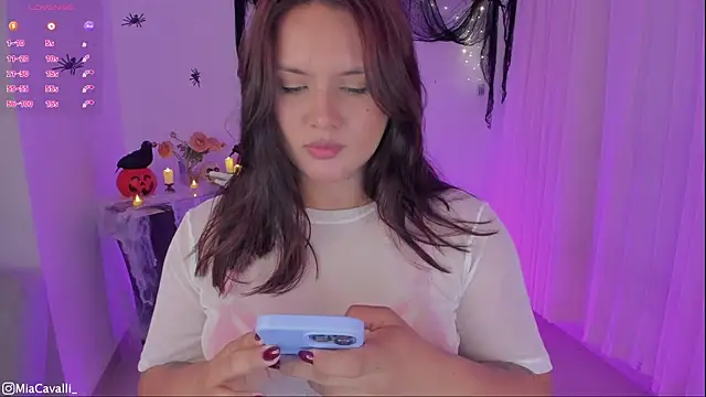 Snapshot of SabrinaVega chatting on 29, 10, 2025 SabrinaVega online show from 29, 10, 2025