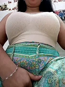 cute-mahek online show from 8, 10, 2025