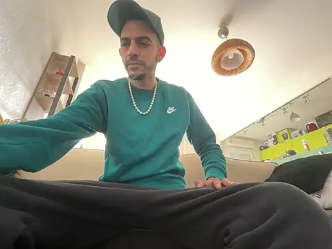 Rebeu313 online show from 24, 1, 2025