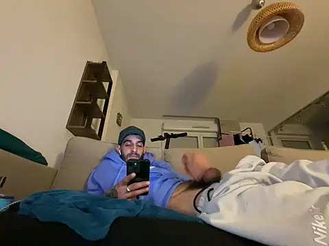 Rebeu313 online show from 22, 2, 2025