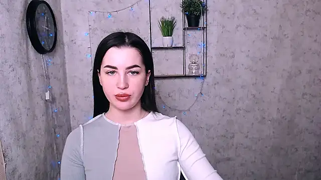 Snapshot of DivaKaily_ chatting on 8, 12, 2024 DivaKaily online show from 8, 12, 2024