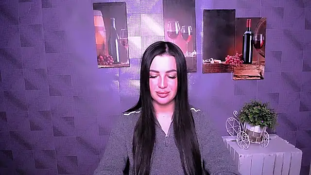 Snapshot of DivaKaily_ chatting on 12, 9, 2025 DivaKaily online show from 12, 9, 2025