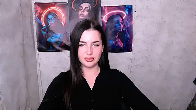 Snapshot of DivaKaily_ chatting on 8, 10, 2025 DivaKaily online show from 8, 10, 2025