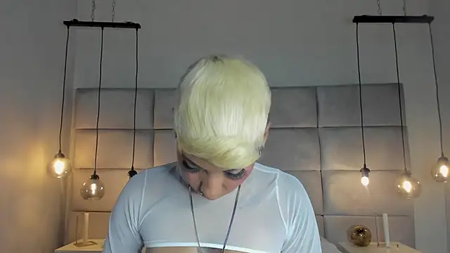 MiaMorgan  online show from 28, 1, 2025