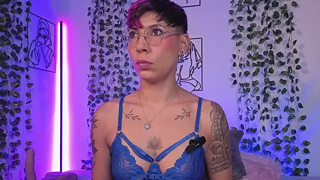 Snapshot of MiaMorgan_ chatting on 27, 5, 2026 MiaMorgan online show from 27, 5, 2026