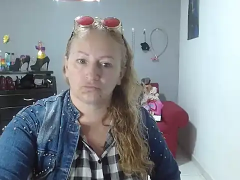 emperabigbootybigass online show from 13, 2, 2025