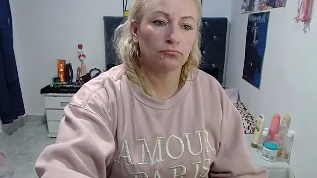 emperabigbootybigass online show from 16, 5, 2026