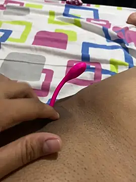 ANYLU19 online show from 3, 2, 2025