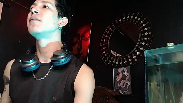 Snapshot of Godly_huan chatting on 23, 5, 2026 Godly huan online show from 23, 5, 2026