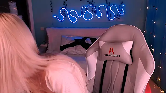 Snapshot of Sweet_Richal chatting on 28, 12, 2024 Sweet Richal online show from 28, 12, 2024