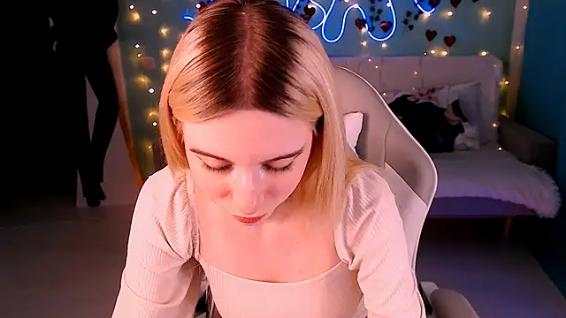 Snapshot of Sweet_Richal chatting on 13, 3, 2025 Sweet Richal online show from 13, 3, 2025