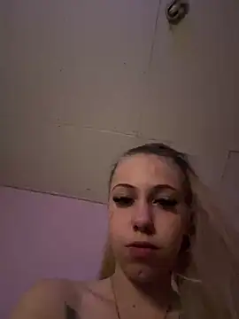 Snapshot of Katherinabby33 chatting on 4, 3, 2026 Katherinabby33 online show from 4, 3, 2026