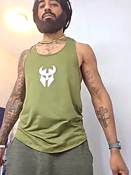 Snapshot of FragrantWind5 chatting on 19, 10, 2025 FragrantWind5 online show from 19, 10, 2025