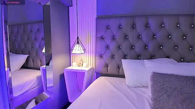 VioletthaRous online show from 2, 4, 2026