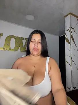 emma  milk  online show from 22, 11, 2025